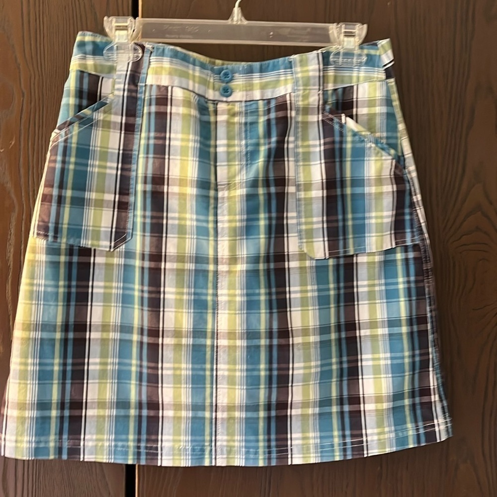 Christoper & Banks blue, green, white, black plaid skorts. Matching shorts Size4